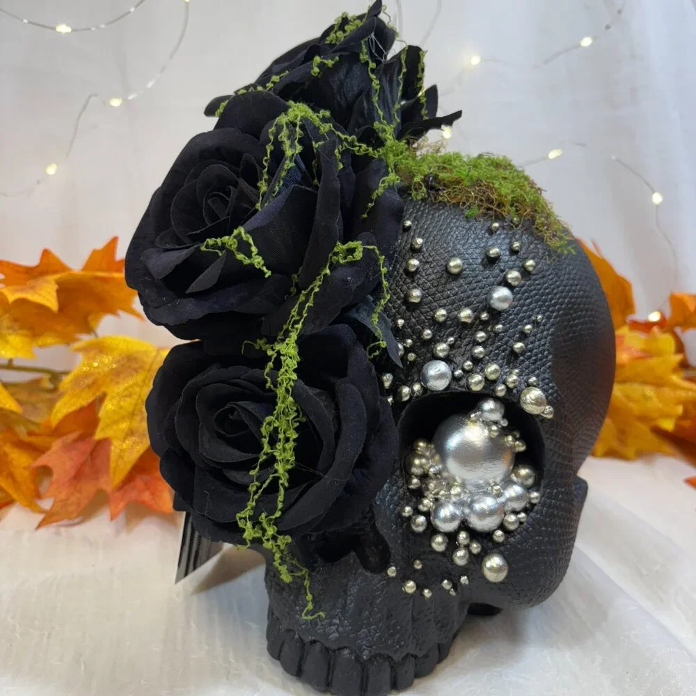 Halloween Glam Floral Black Roses Skull Pearls Moss Figure Centerpiece RARE